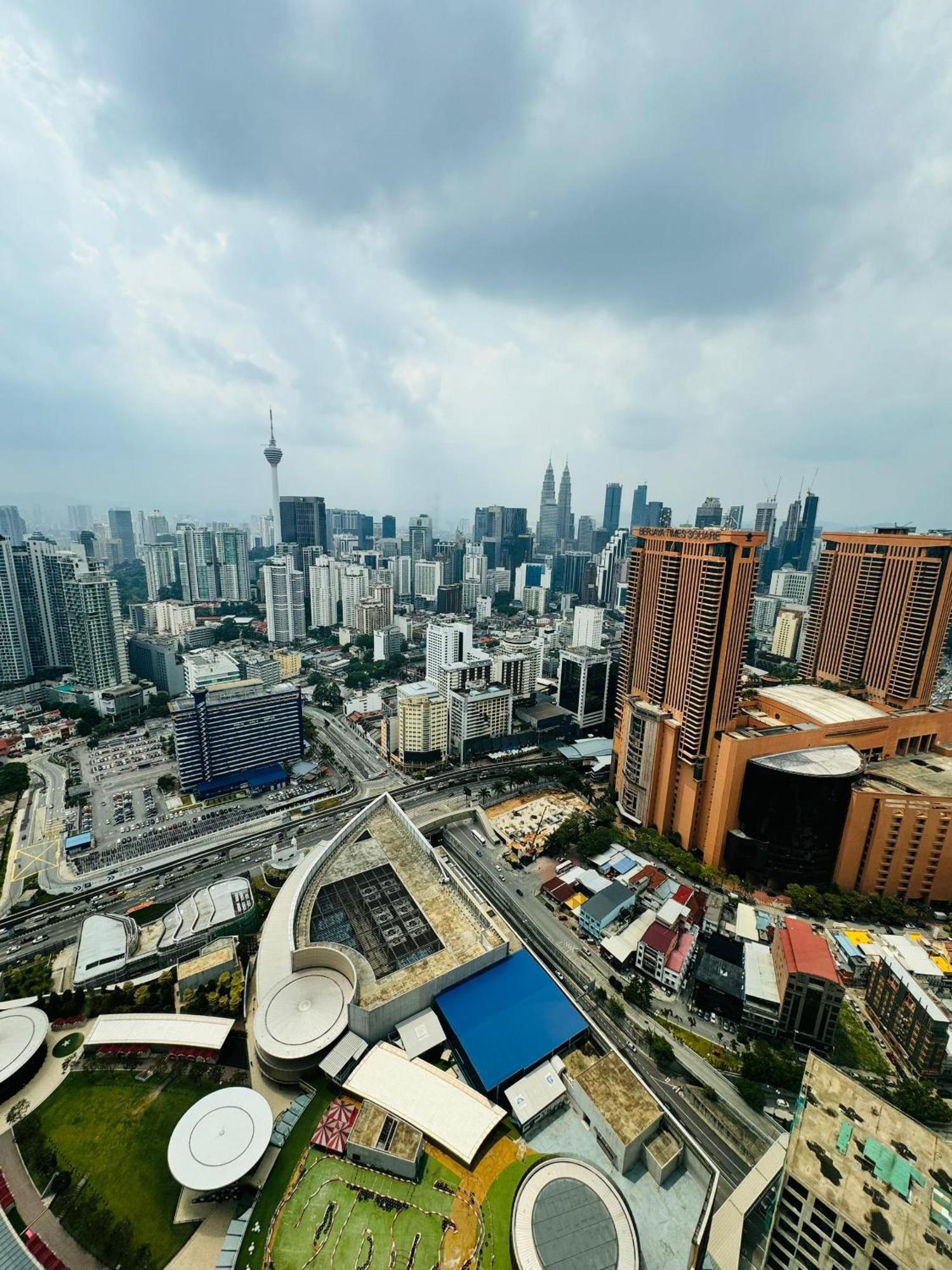 Lucantia Serviced Suites Kuala Lumpur Buitenkant foto